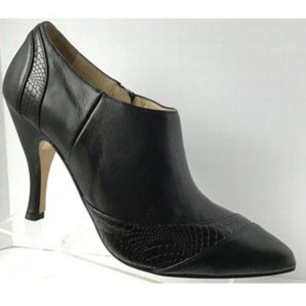 MARCHEZ VOUS 5" Heel black leather BOOTIES sz 9